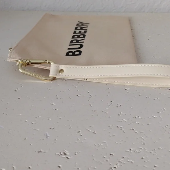 Burberry wristlet - Picture 13 of 16